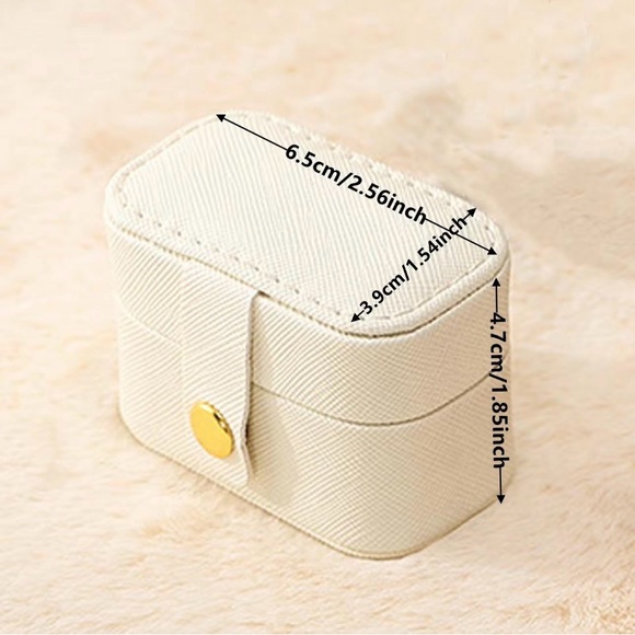 Elegant Rings Size 6 New In Box - Picture 5 of 6